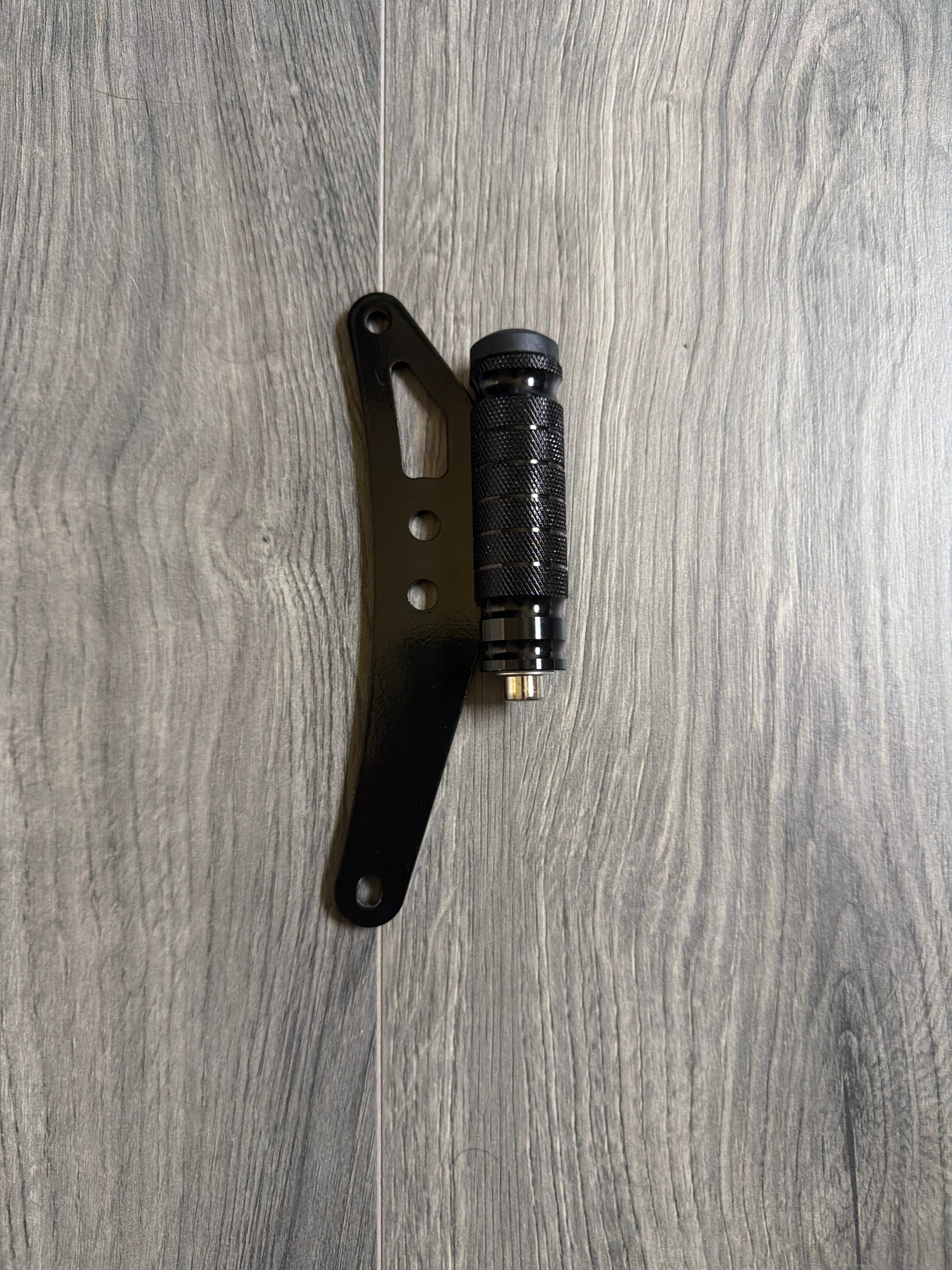 Yozma in10/in10 pro /strike shadow/valtinsu  footlock